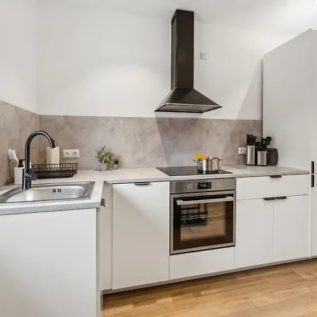 Grosszuegiges - - In Sw Apartment
